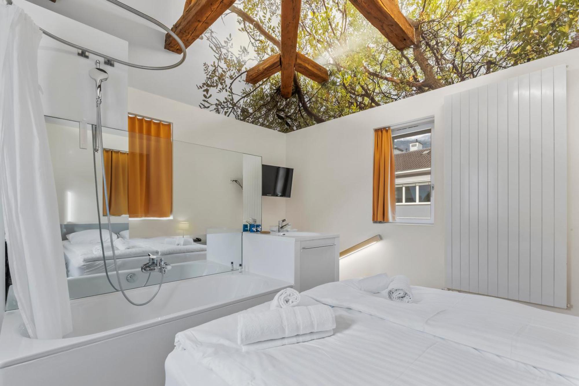 Hotel De La Poste Сиере Екстериор снимка