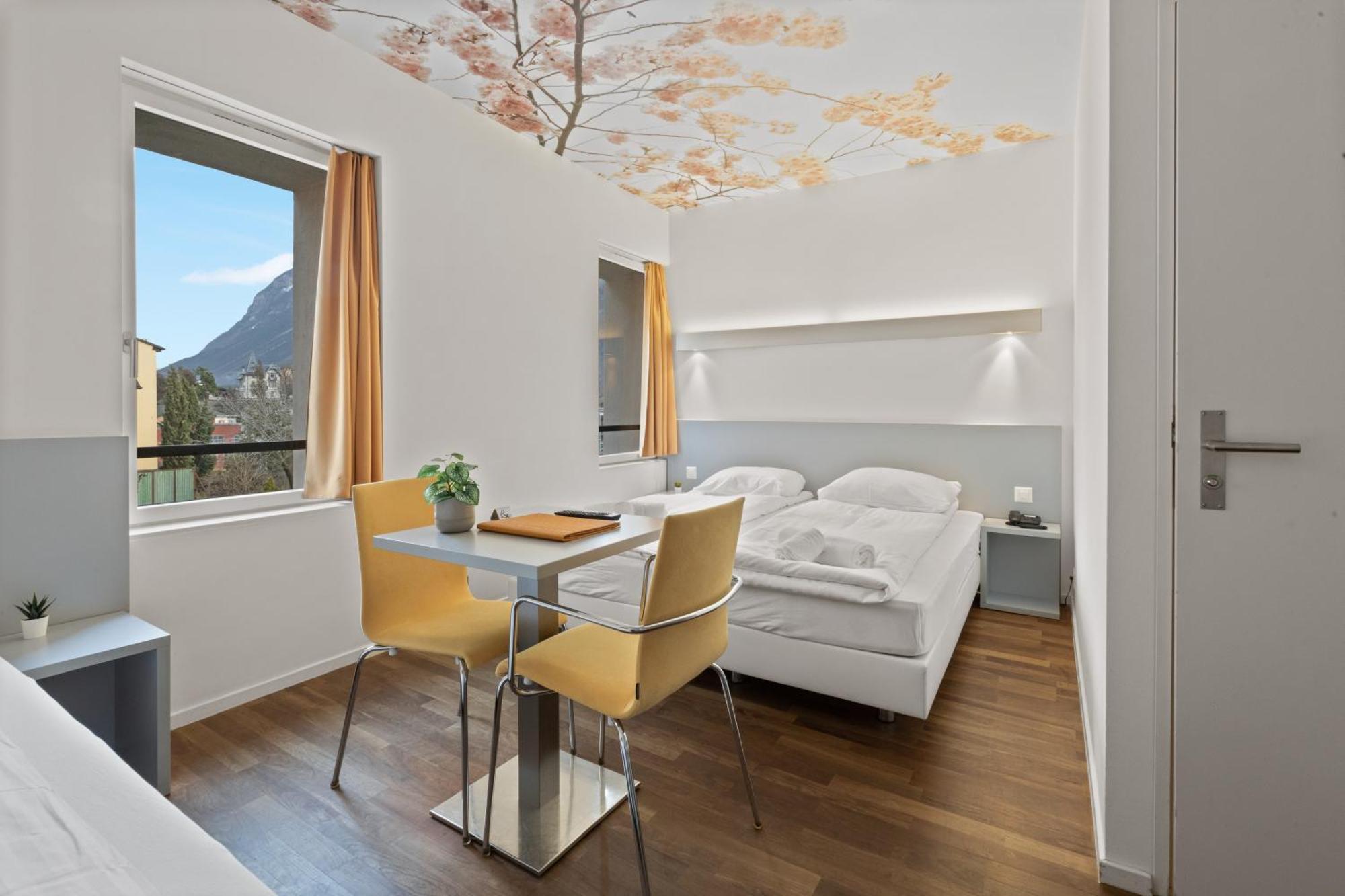 Hotel De La Poste Сиере Екстериор снимка