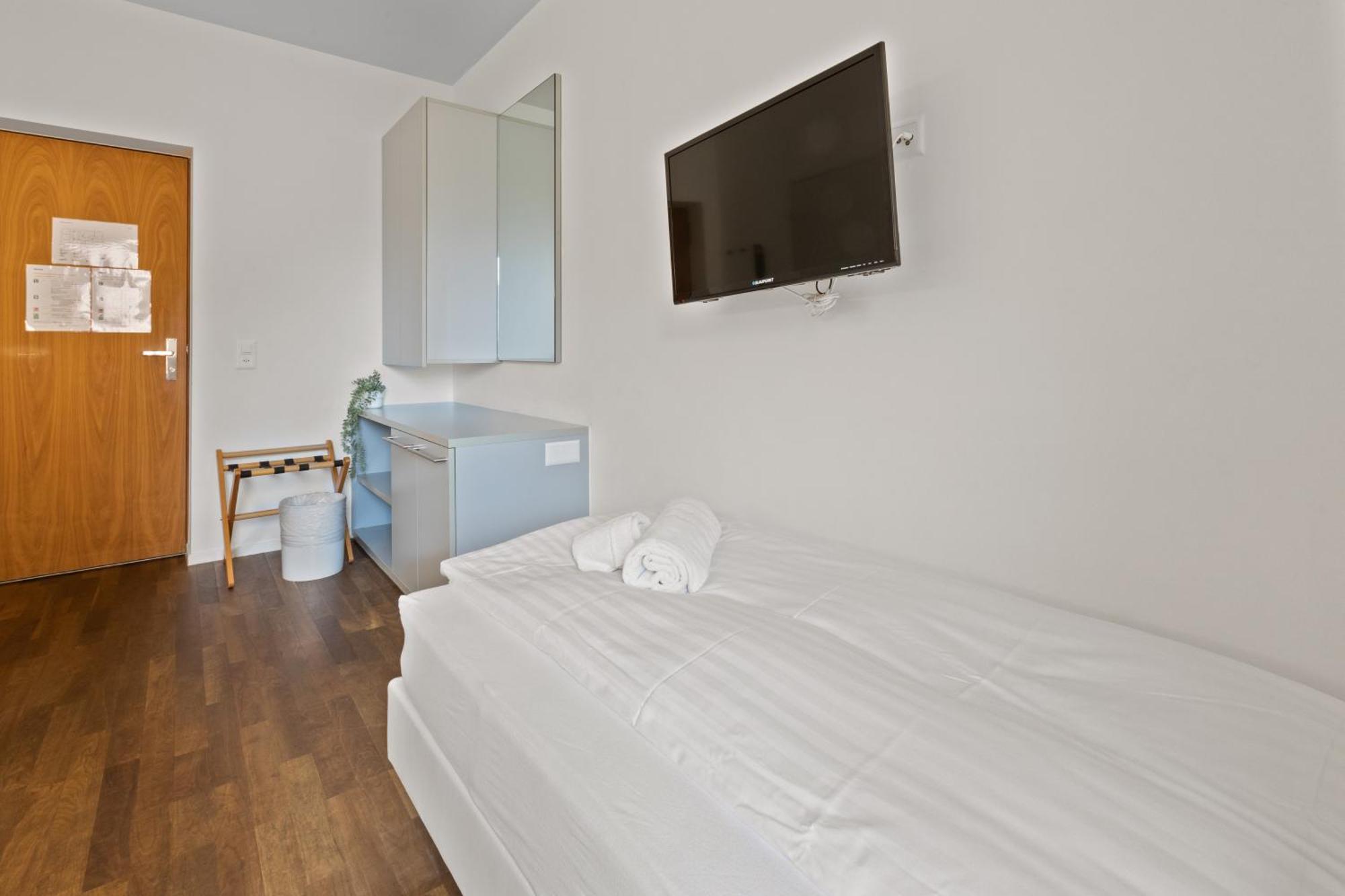 Hotel De La Poste Сиере Екстериор снимка
