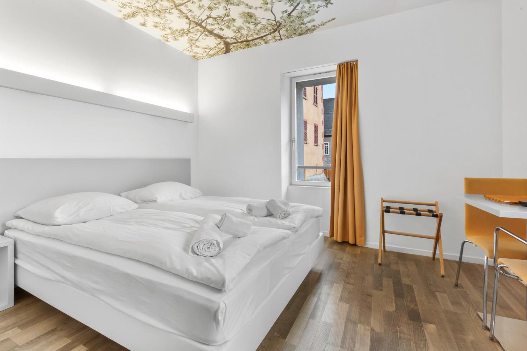 Hotel De La Poste Сиере Екстериор снимка