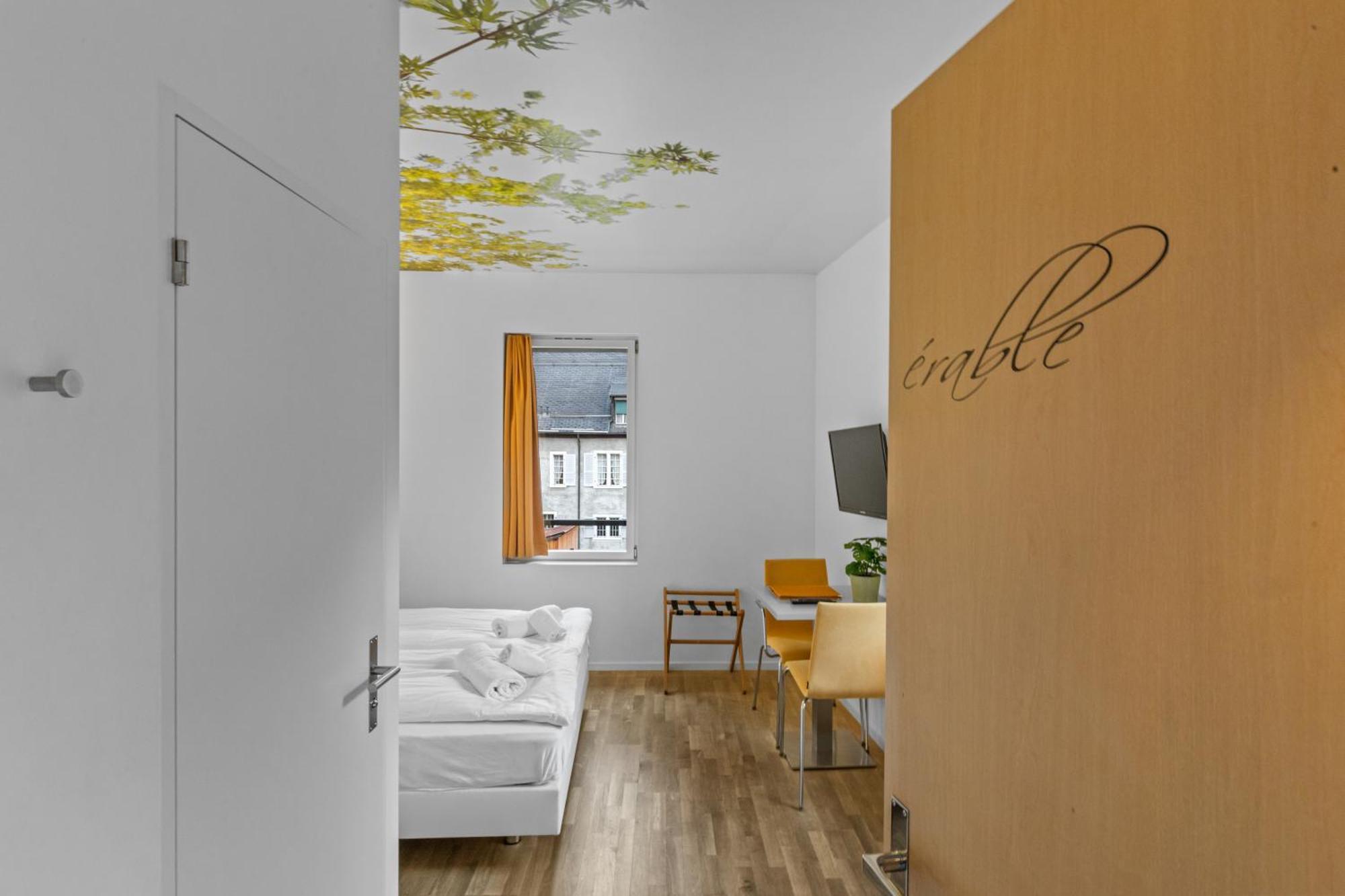 Hotel De La Poste Сиере Екстериор снимка