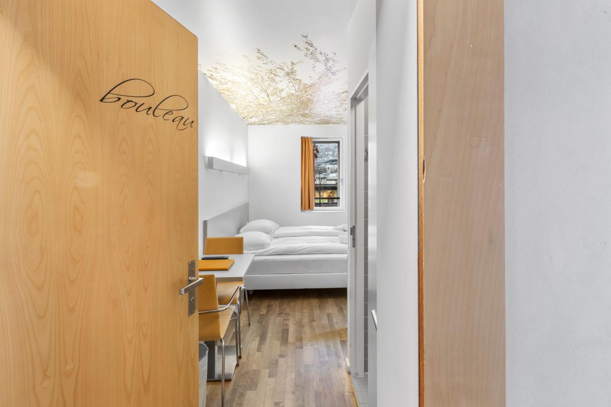 Hotel De La Poste Сиере Екстериор снимка