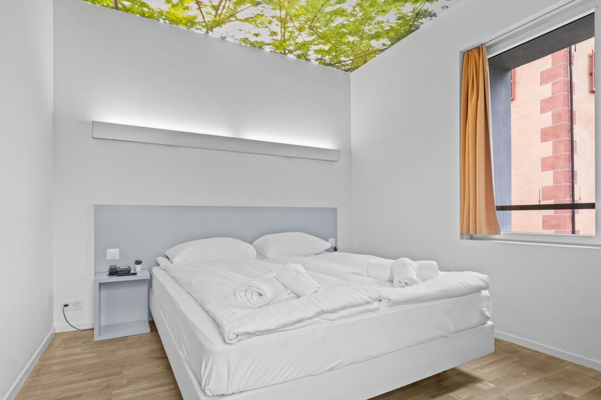 Hotel De La Poste Сиере Екстериор снимка