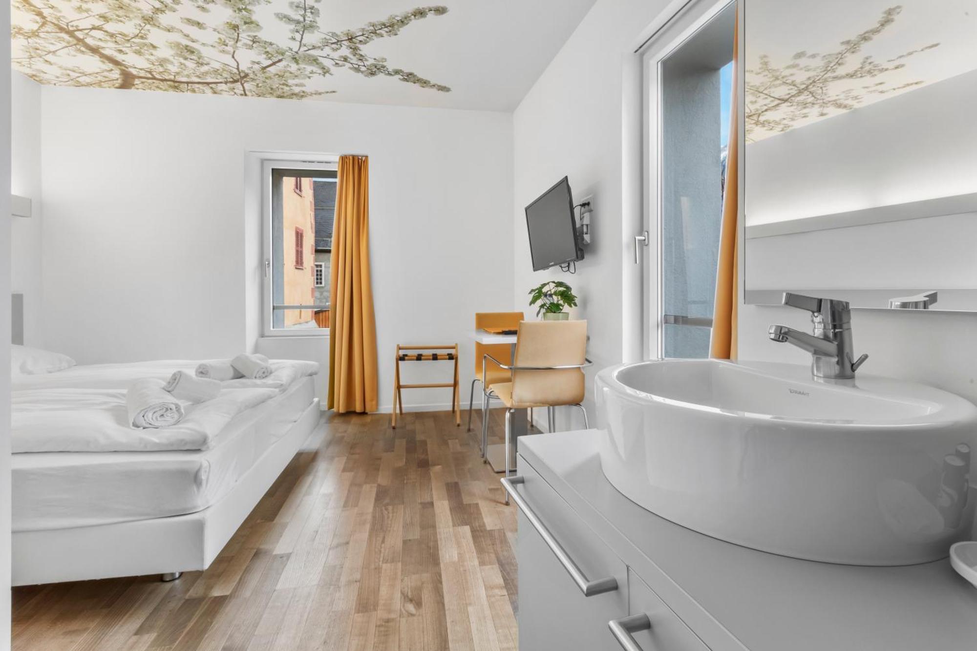 Hotel De La Poste Сиере Екстериор снимка